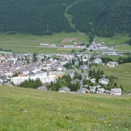 Chesa Blais , 1 Stock Apartment Zuoz