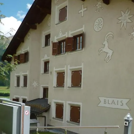 Chesa Blais , 1 Stock Apartment *
